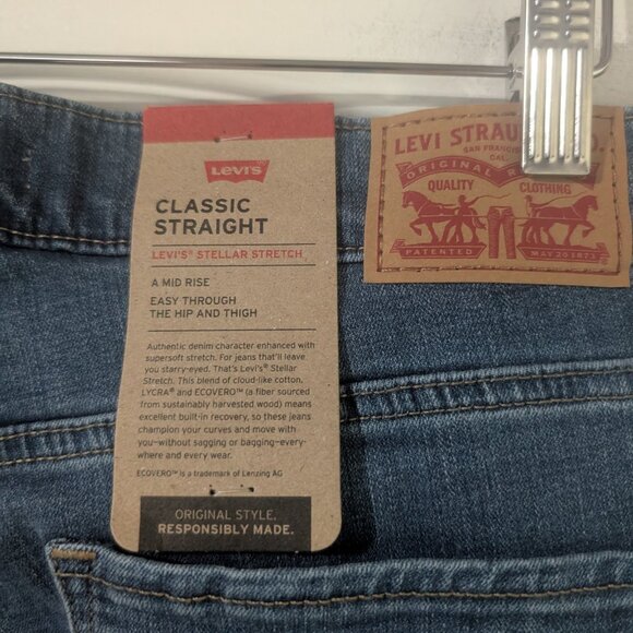 Levi's | Classic Straight Fit Jeans In Medium Wash - Picture 13 of 16